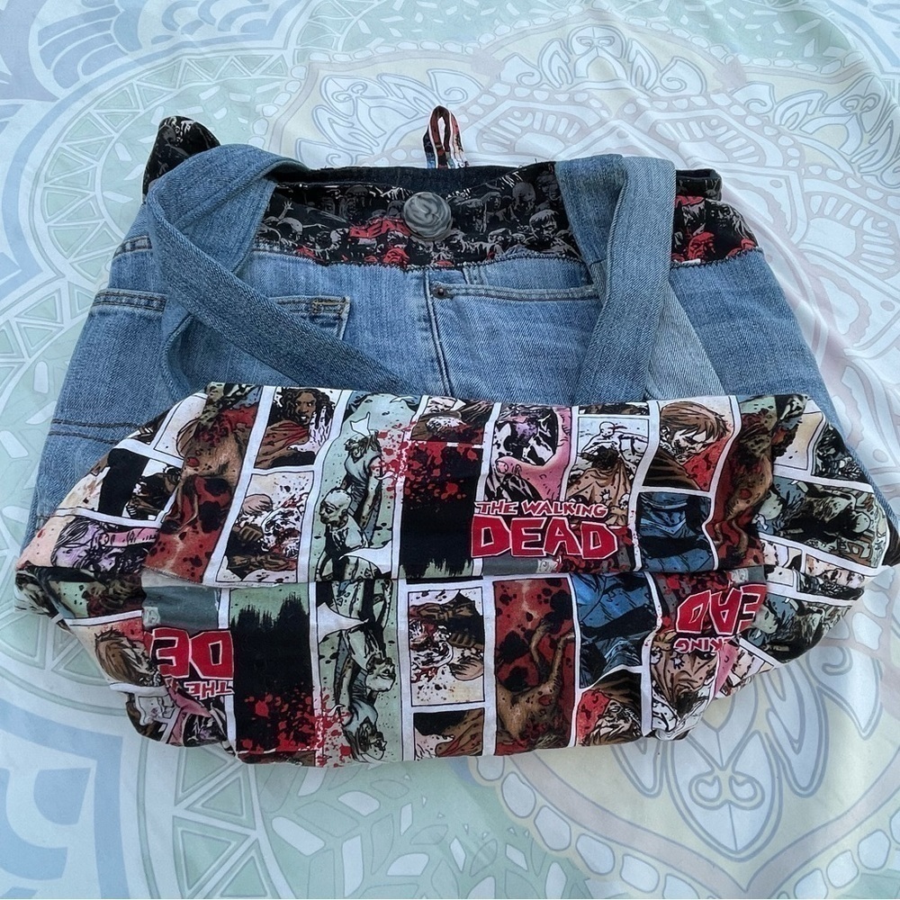 THE WALKING DEAD BLUE JEANS DENIM  REVERSIBLE BAG PURSE